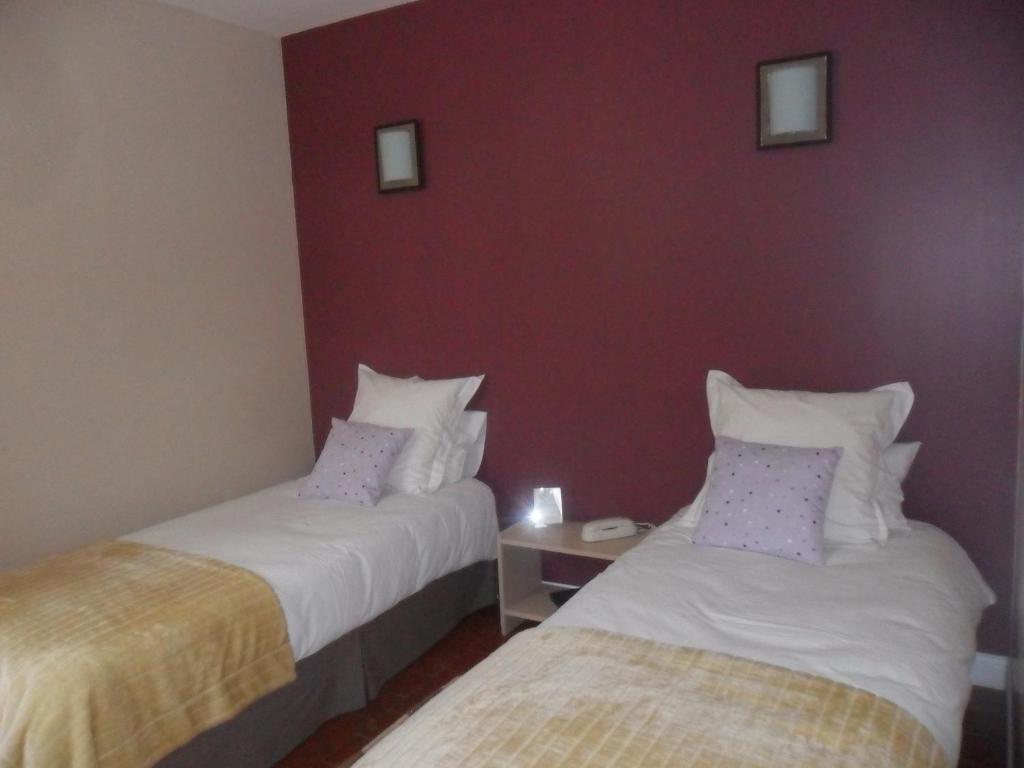 Hotel La Buissonniere Bannay  Rum bild