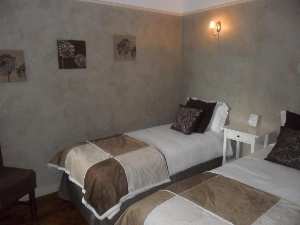 Hotel La Buissonniere Bannay  Rum bild