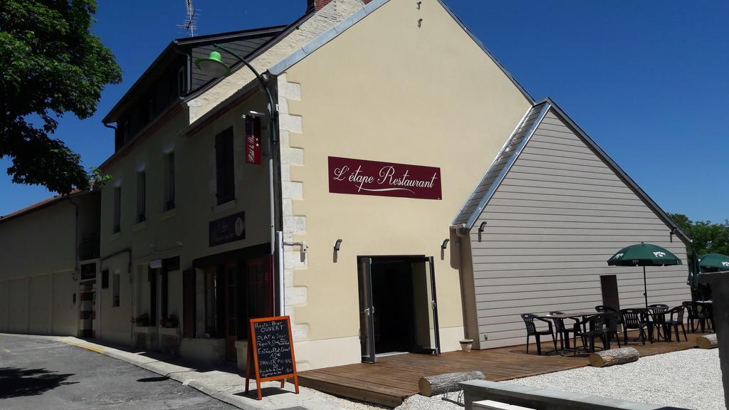 Hotel La Buissonniere Bannay  Exteriör bild