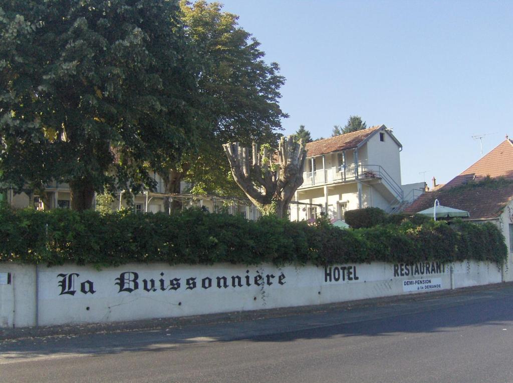 Hotel La Buissonniere Bannay  Exteriör bild